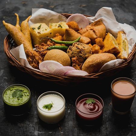 Collection O The Vidya Grand Hotel Rudrapur Ngoại thất bức ảnh