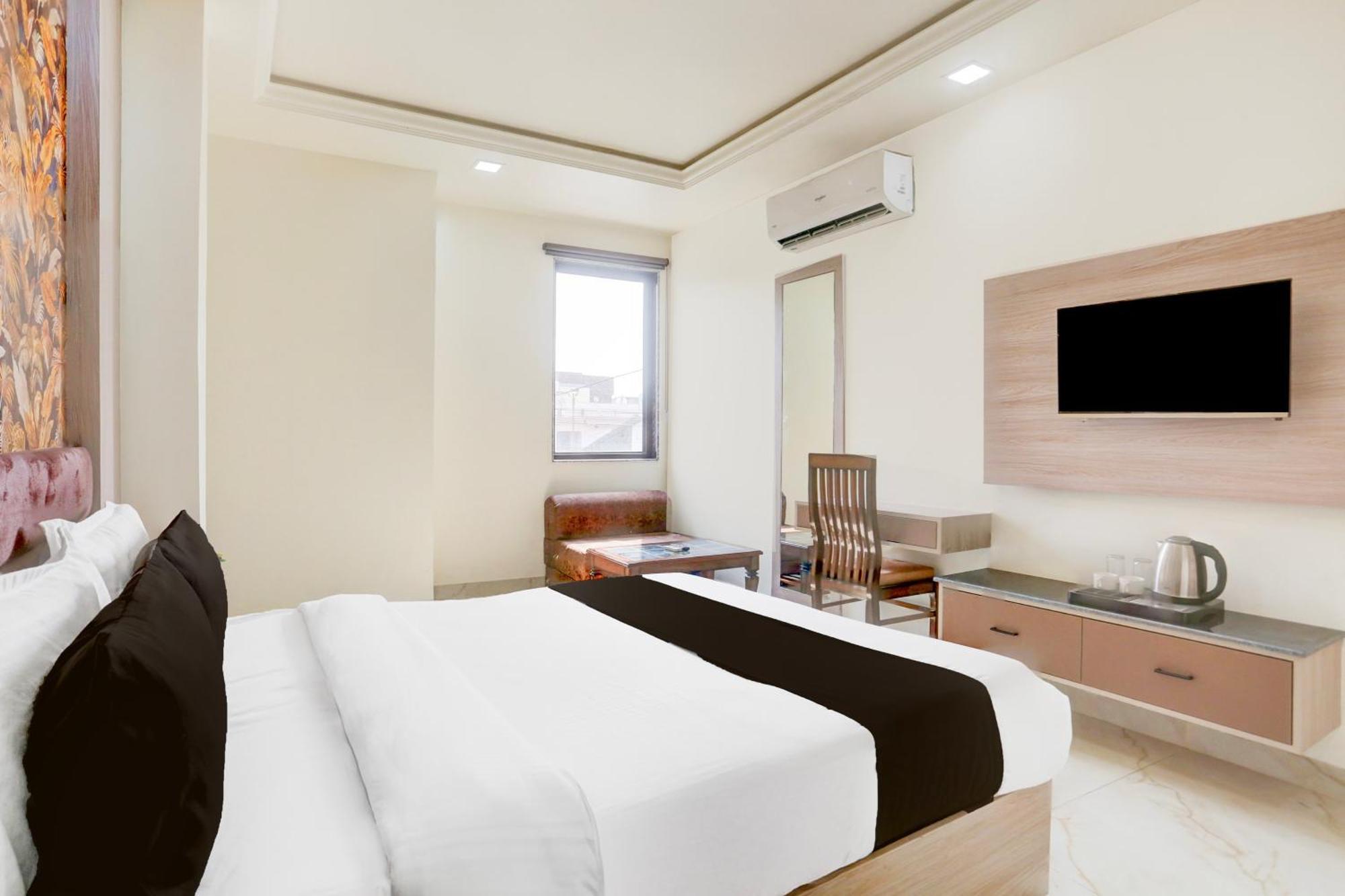 Collection O The Vidya Grand Hotel Rudrapur Ngoại thất bức ảnh