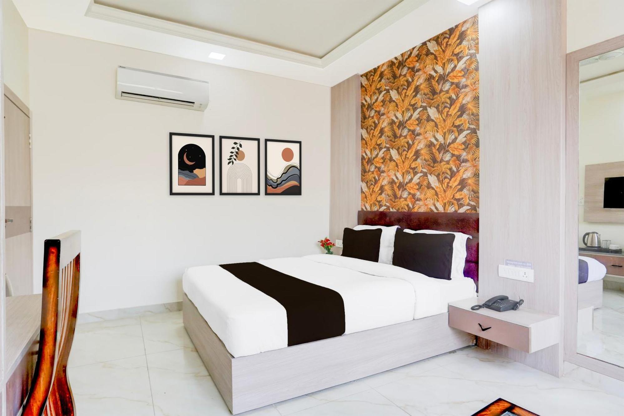 Collection O The Vidya Grand Hotel Rudrapur Ngoại thất bức ảnh