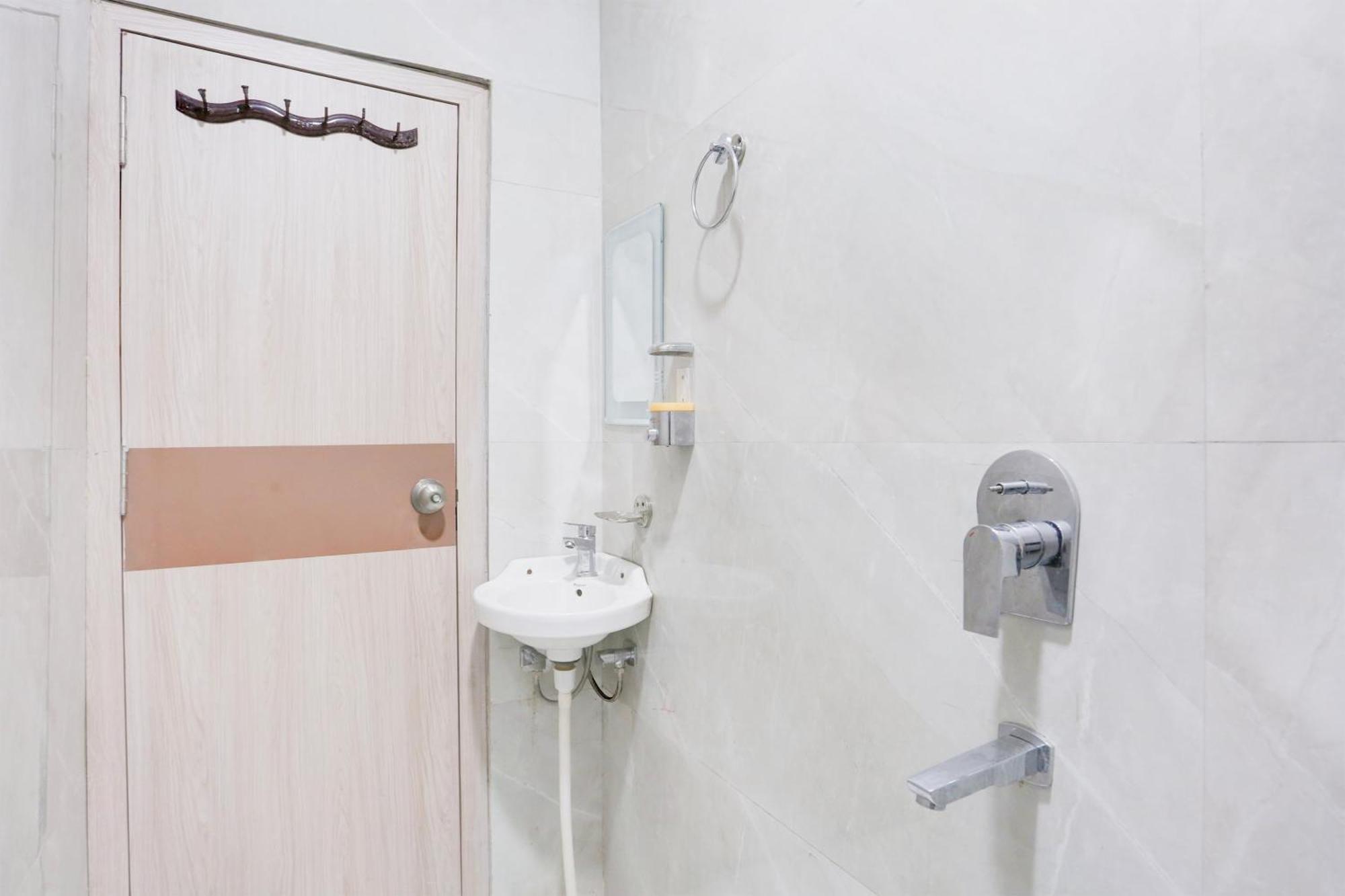 Collection O The Vidya Grand Hotel Rudrapur Ngoại thất bức ảnh